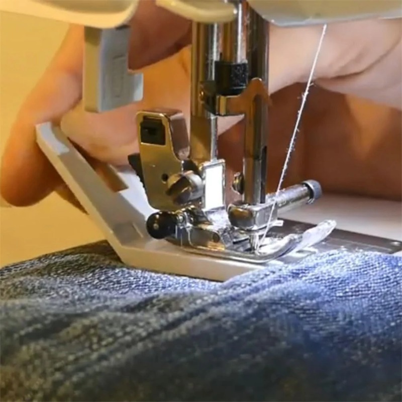 1PC Bulky Seam Jumper Presser  - Rolled Hem Foot recension och pris