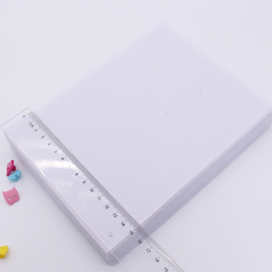White 1mm Felt Fabric for Doll - Is Sewing A Textile Craft recension och pris
